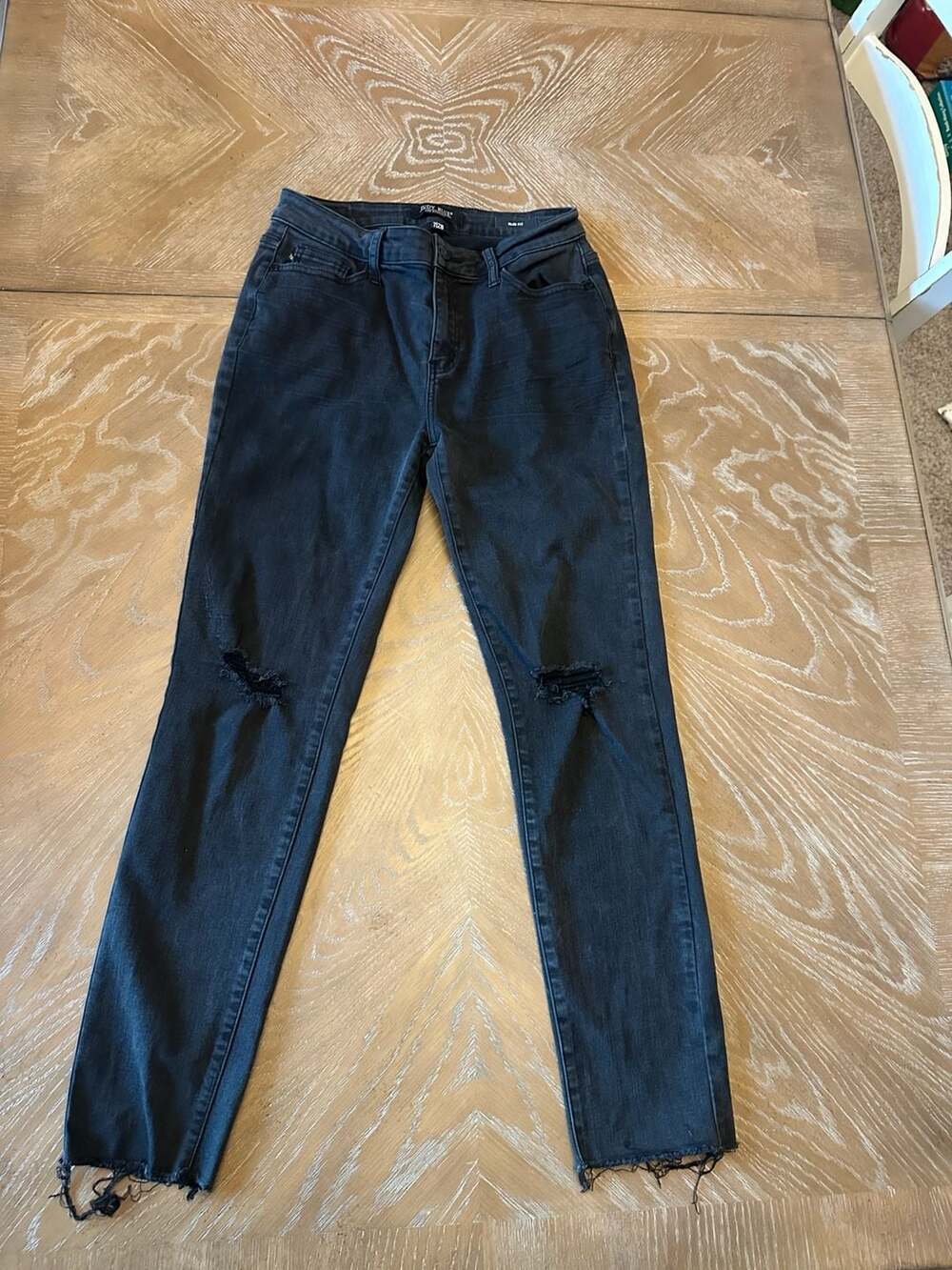 Judy Blue Los Angeles Black Denim Jeans Size 7/28 Distressed Skinny